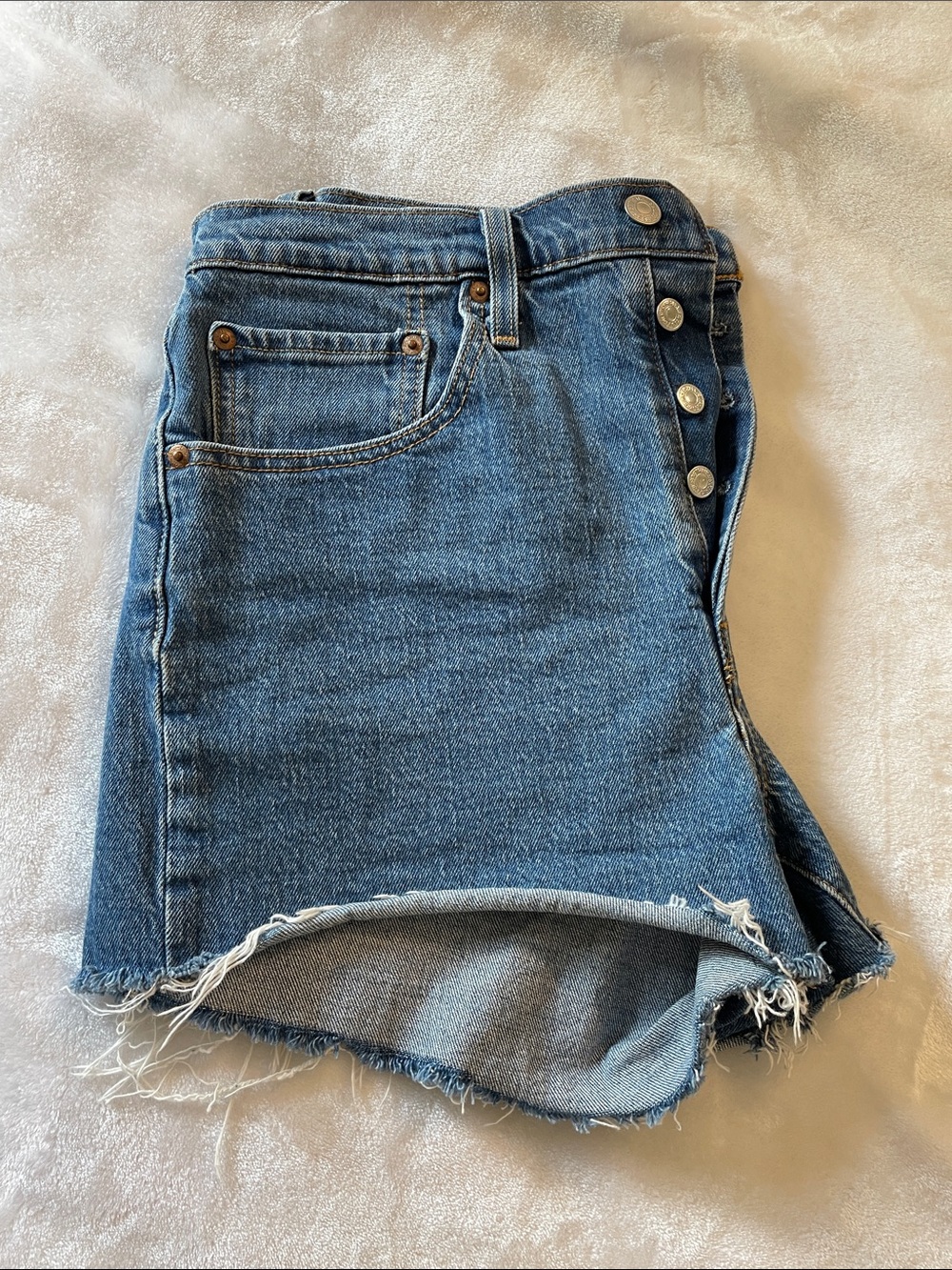 Levi's Classic 501 Jean Shorts - Picture 7 of 9